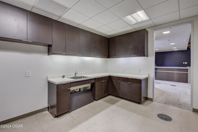 1027 Main Street, 405, Joplin, MO 64804