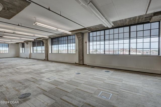 1027 Main Street, 405, Joplin, MO 64804