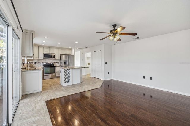 17705 ESPRIT DRIVE, Tampa, FL 33647