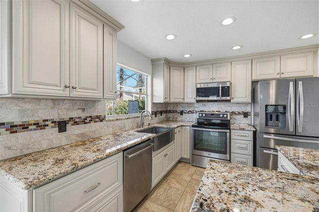 17705 ESPRIT DRIVE, Tampa, FL 33647