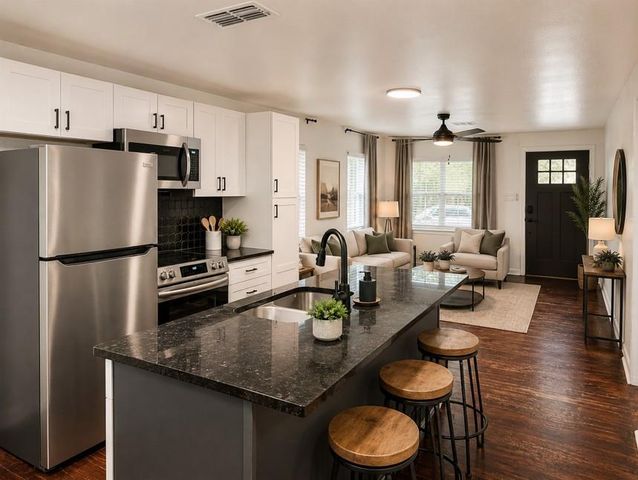 517 W Martin Luther King DR, San Marcos, TX 78666