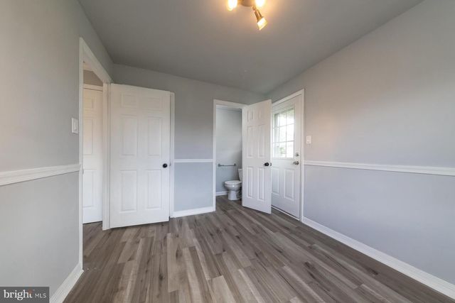 66 LONGWOOD DR, Stratford, NJ 08084