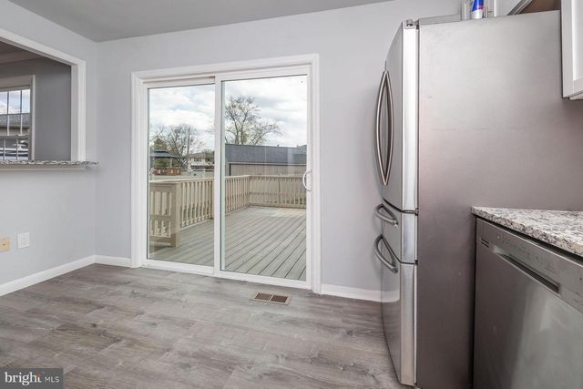 66 LONGWOOD DR, Stratford, NJ 08084