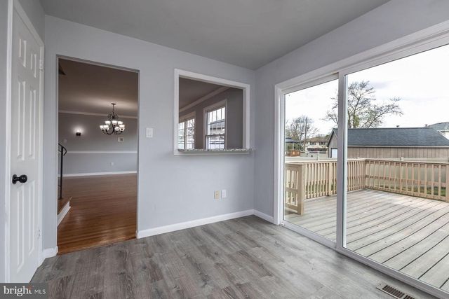 66 LONGWOOD DR, Stratford, NJ 08084