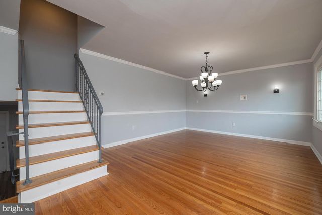 66 LONGWOOD DR, Stratford, NJ 08084