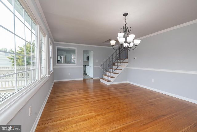 66 LONGWOOD DR, Stratford, NJ 08084