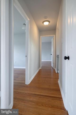 66 LONGWOOD DR, Stratford, NJ 08084