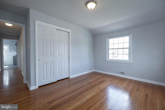 66 LONGWOOD DR, Stratford, NJ 08084