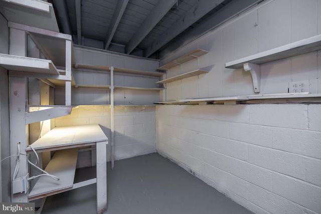 66 LONGWOOD DR, Stratford, NJ 08084