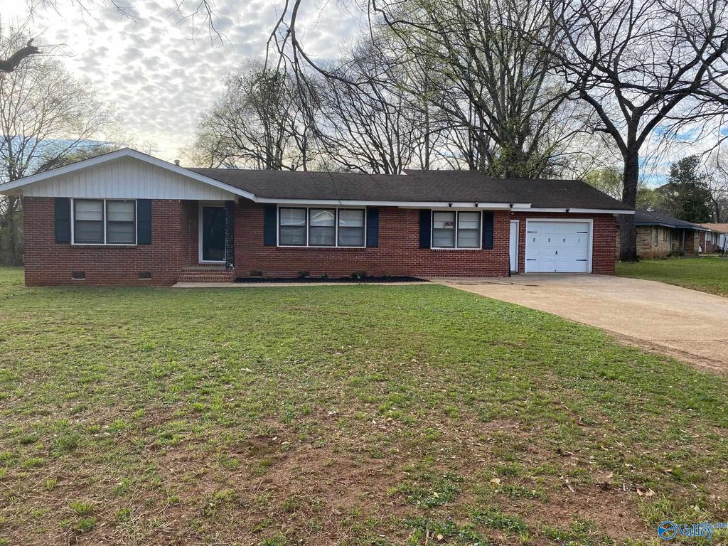 2201 Shady Lane, Huntsville, AL 35810
