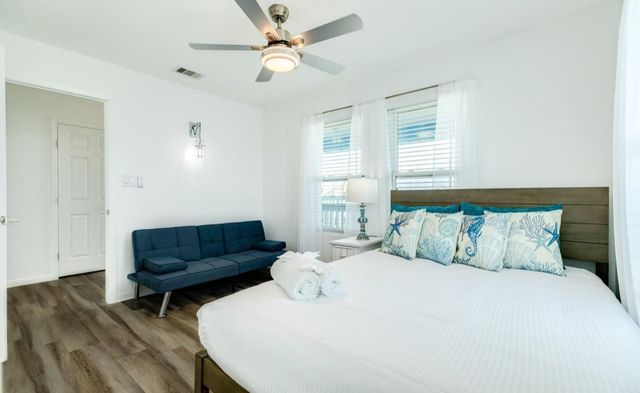 16627 Jamaica Beach Road, Galveston, TX 77554