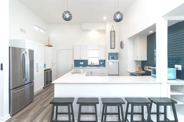 16627 Jamaica Beach Road, Galveston, TX 77554