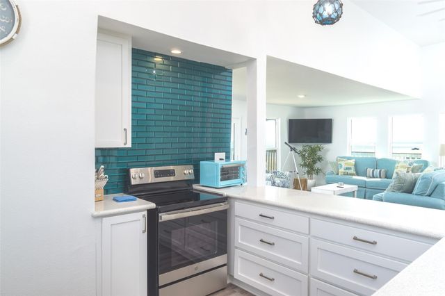 16627 Jamaica Beach Road, Galveston, TX 77554