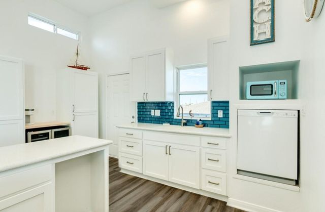 16627 Jamaica Beach Road, Galveston, TX 77554