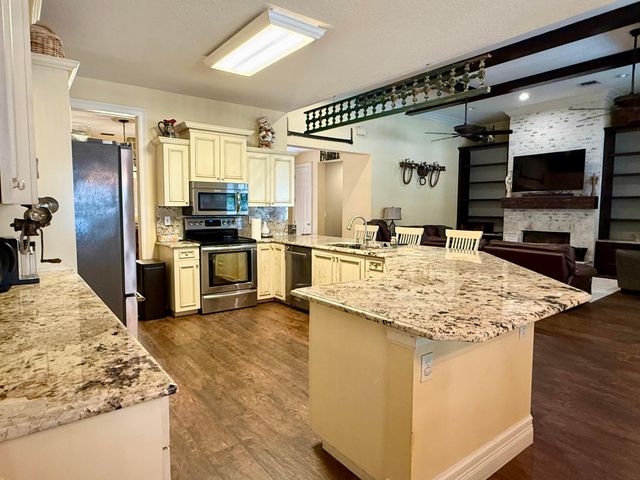 18122 Burr Oak Lane, Jupiter, FL 33478