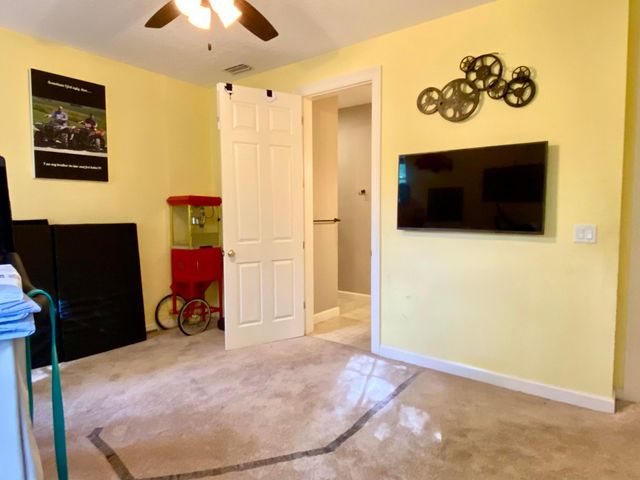 18122 Burr Oak Lane, Jupiter, FL 33478