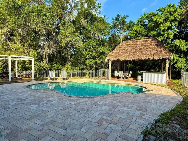 18122 Burr Oak Lane, Jupiter, FL 33478