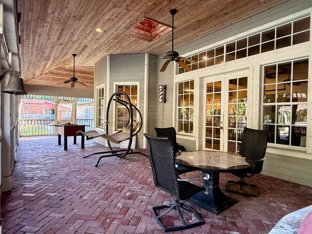 18122 Burr Oak Lane, Jupiter, FL 33478