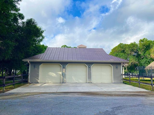 18122 Burr Oak Lane, Jupiter, FL 33478