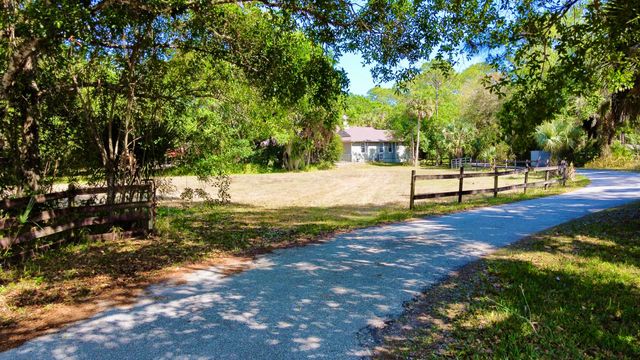 18122 Burr Oak Lane, Jupiter, FL 33478