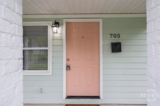 705 W 47th Street, Savannah, GA 31405