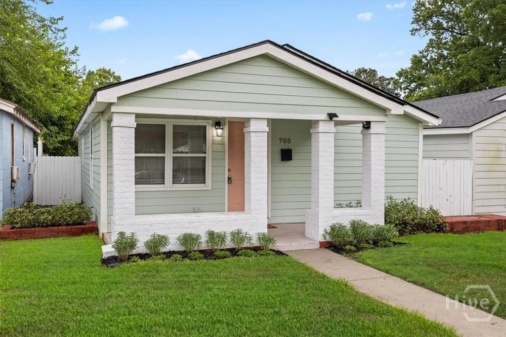 705 W 47th Street, Savannah, GA 31405