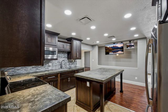 11037 E GROVE Street, Mesa, AZ 85208