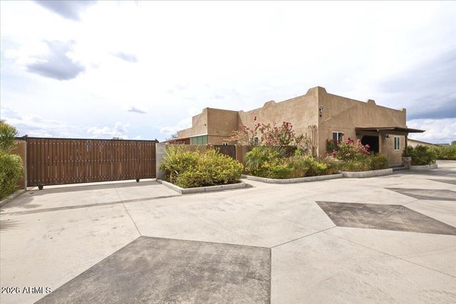 11037 E GROVE Street, Mesa, AZ 85208