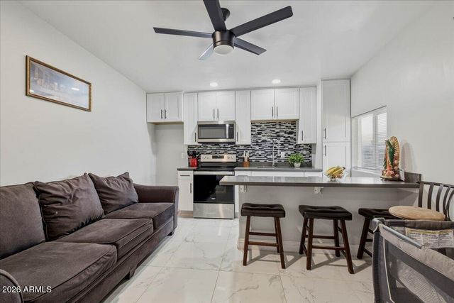 11037 E GROVE Street, Mesa, AZ 85208