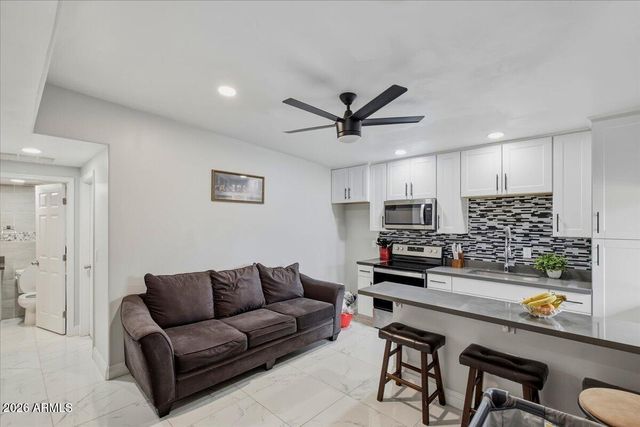 11037 E GROVE Street, Mesa, AZ 85208