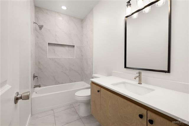 2501 S Hillside Avenue 1, Edinburg, TX 78542