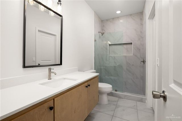 2501 S Hillside Avenue 1, Edinburg, TX 78542