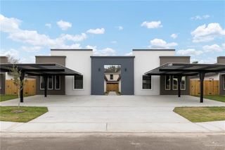 2501 S Hillside Avenue 1, Edinburg, TX 78542