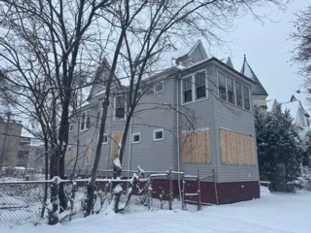 6554 S Stewart Avenue, Chicago, IL 60621