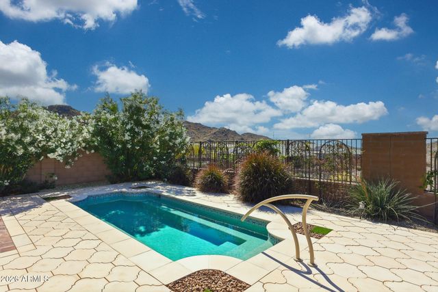 16486 W VALENCIA Drive, Goodyear, AZ 85338