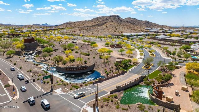 16486 W VALENCIA Drive, Goodyear, AZ 85338