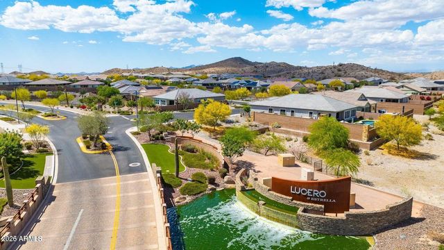 16486 W VALENCIA Drive, Goodyear, AZ 85338