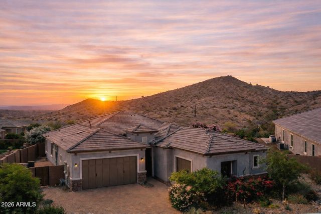 16486 W VALENCIA Drive, Goodyear, AZ 85338