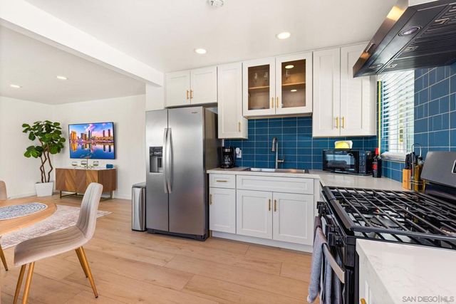 3060 POLK AVE, San Diego, CA 92104