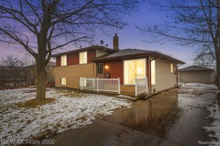 31629 Sweetbriar, Rockwood, MI 48173