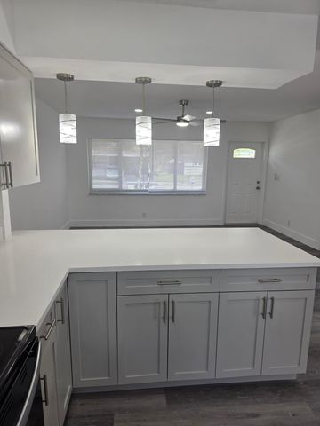 4010 NE 6th Avenue, Deerfield Beach, FL 33064