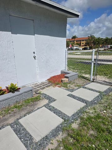 4010 NE 6th Avenue, Deerfield Beach, FL 33064