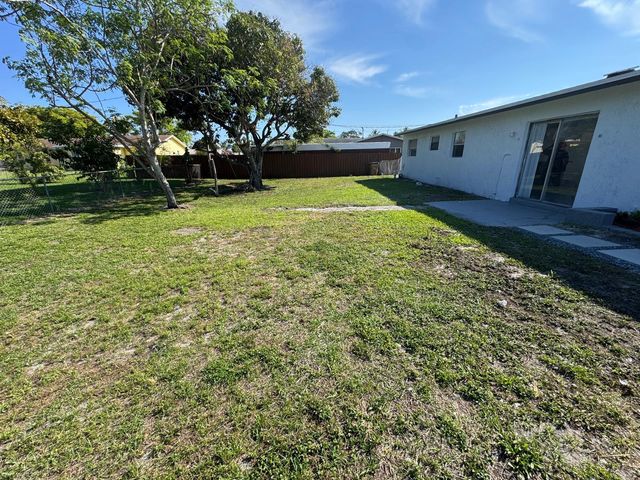 4010 NE 6th Avenue, Deerfield Beach, FL 33064