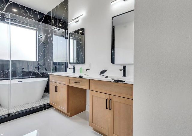2711 Berry Street, Houston, TX 77004