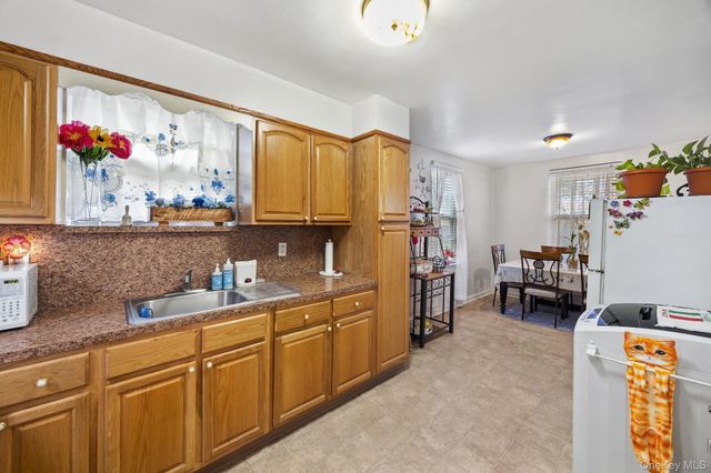 2745 Woodhull Avenue, Bronx, NY 10469