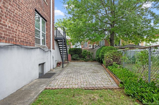 2745 Woodhull Avenue, Bronx, NY 10469