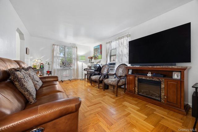 2745 Woodhull Avenue, Bronx, NY 10469