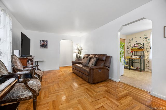 2745 Woodhull Avenue, Bronx, NY 10469