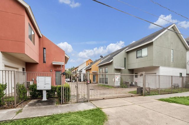 4427 Eigel Street, Houston, TX 77007