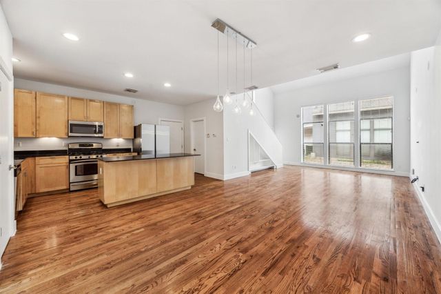 4427 Eigel Street, Houston, TX 77007